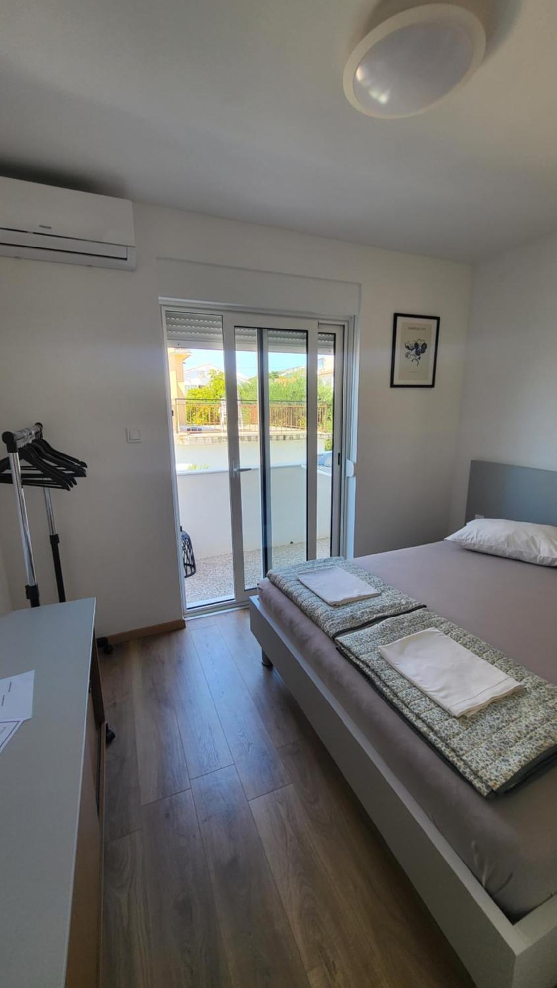 Banjol Apartments & Rooms Fam Ribaric מראה חיצוני תמונה